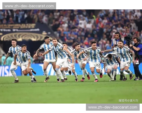 法兰西之夏的冰与火：荷兰vs阿根廷1998，一场载入史册的足球史诗